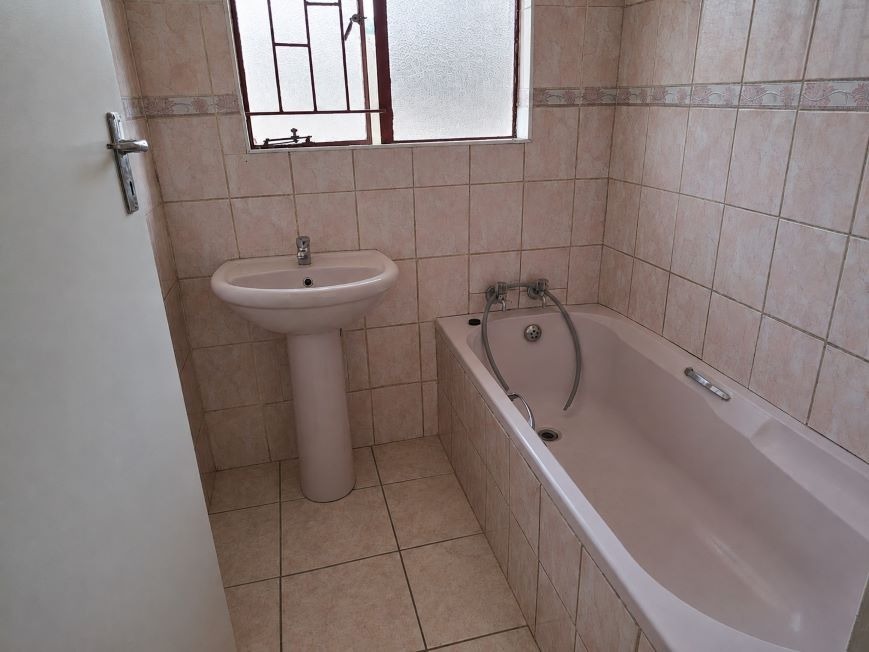 3 Bedroom Property for Sale in Tlhabane West North West